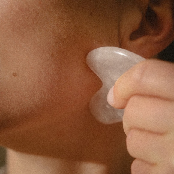 NEW The Rocky Mountain Soap Company // Rose Quartz Gua Sha Tool - Picture 3 of 6
